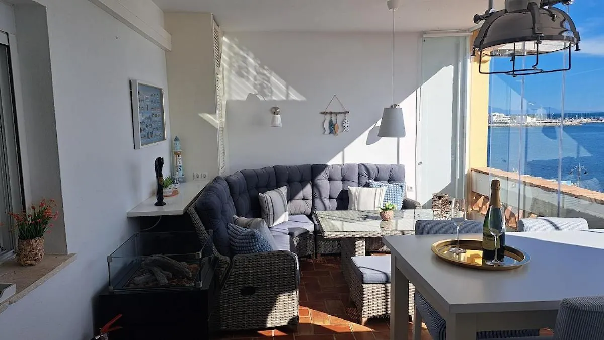 בנאלמדנה Luxury Apartment Near The Sea